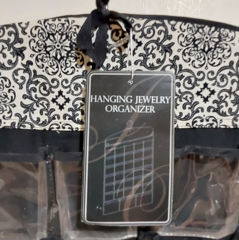🌺 NWT Raymond Waites 66 Picket Hanging Jewelry Organizer
